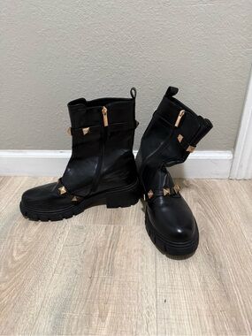 Cape Robbin Black Studded Combat Boots Size 10 Chunky Lug Sole